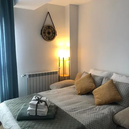 Amanecer Cantabro 洛斯科拉莱斯-德布埃尔纳